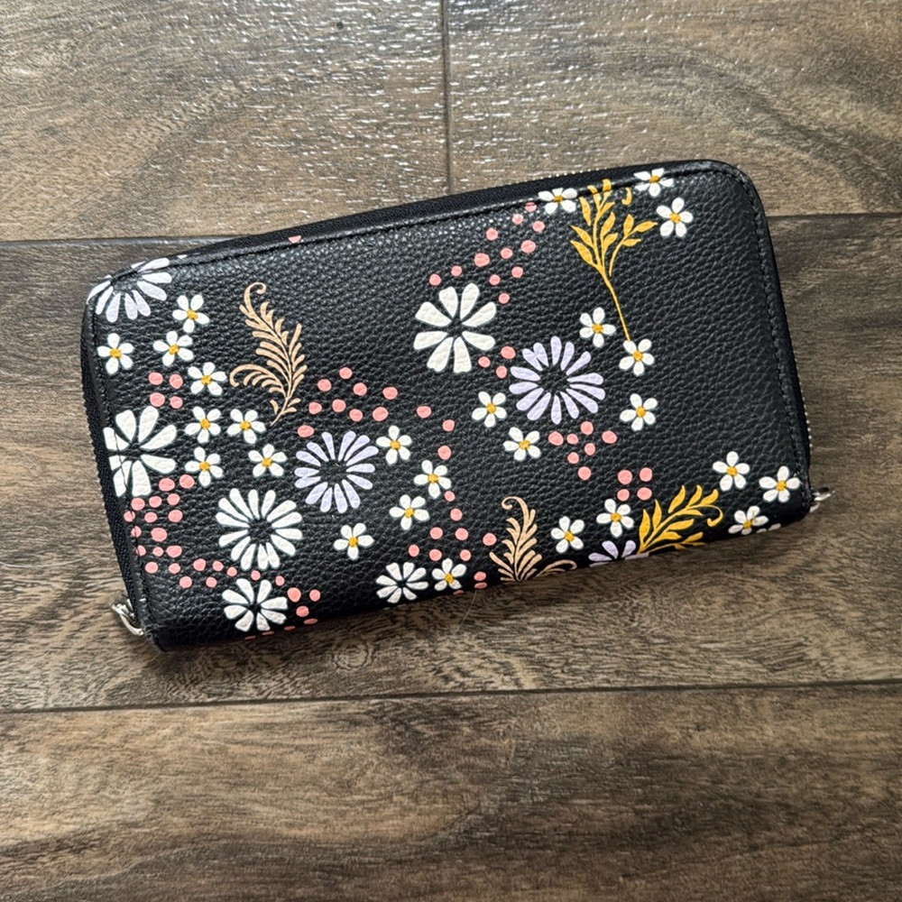 Thirty-One All About the Benjamins Wallet